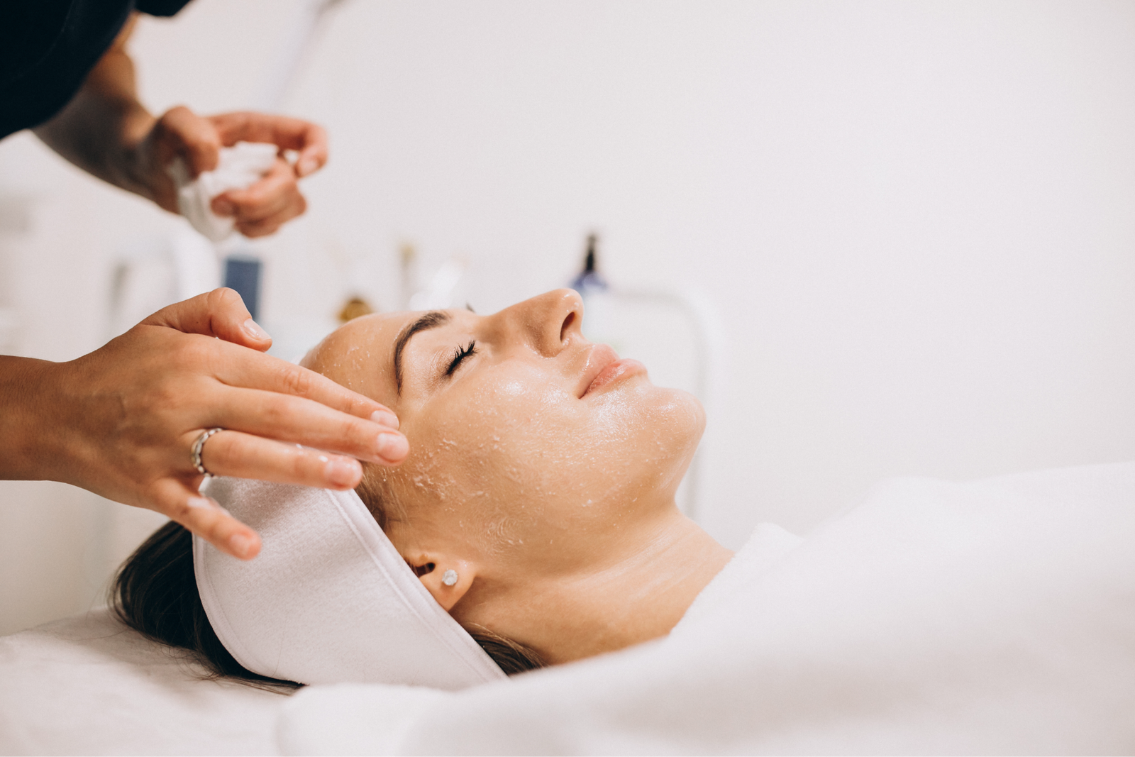 Deep-Cleansing Facial